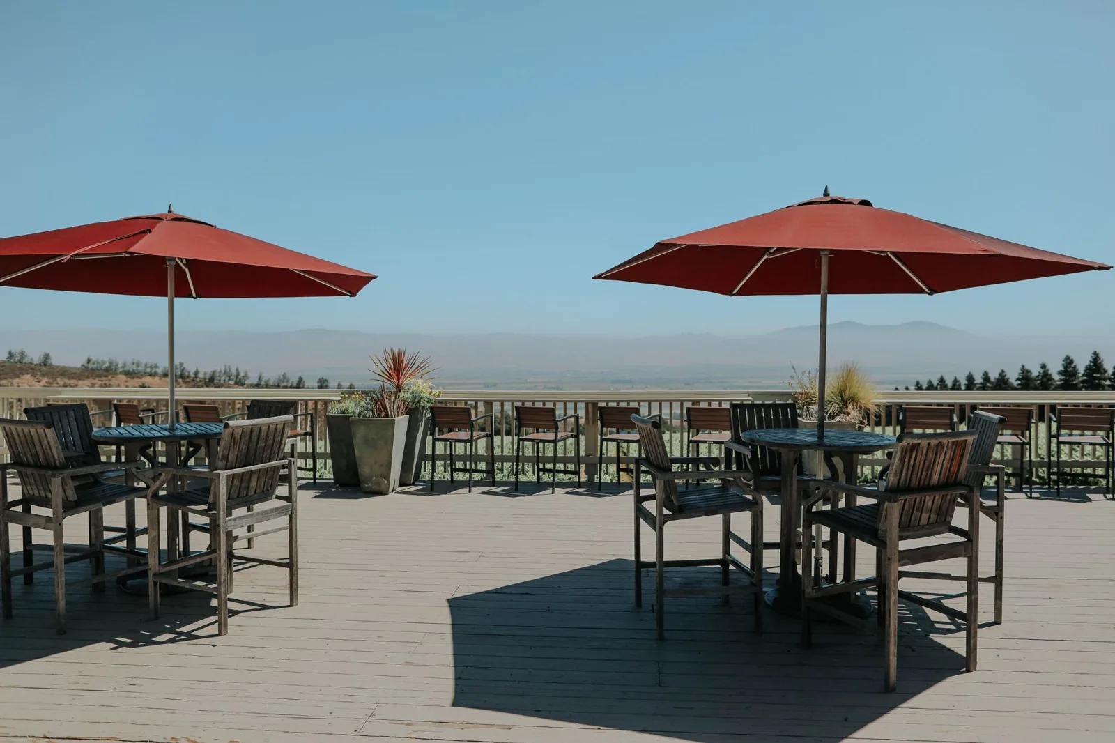how much does a 1000 sq ft deck cost