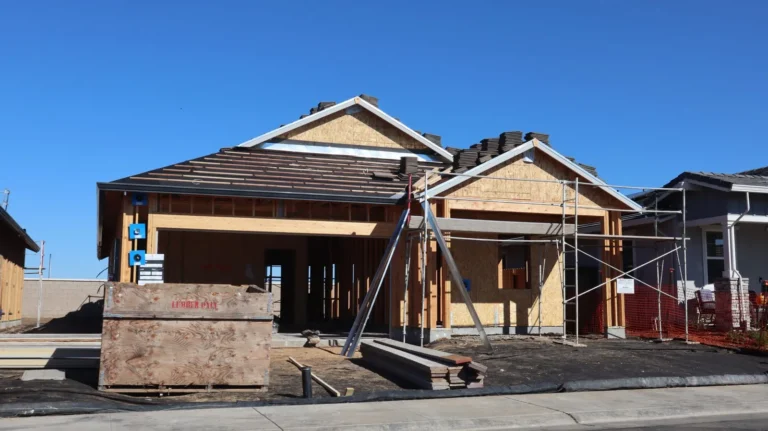 How Much Does New Siding Cost Installed? (2025 Pricing Guide)